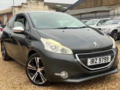 Gebraucht Peugeot 208 Style 2015 Grau Kleinwagen
