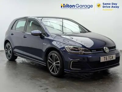 Używany VW Golf VII GTE 204 KM (150 kW) 2018 Niebieski Hatchback