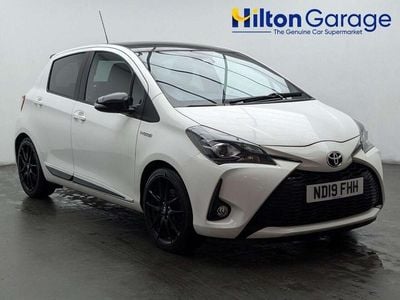 Used Toyota Yaris Hybrid Sport 101 HP (74 kW) 2019 White Hatchback