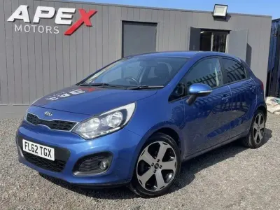 Used Kia Rio 109 HP (80 kW) 2012 Blue Hatchback