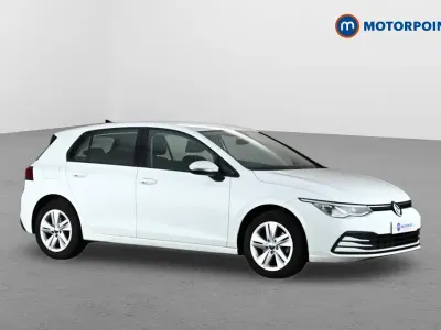 Second-hand VW Golf VIII Life 2022 Alb Hatchback
