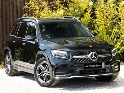 Mercedes GLB220