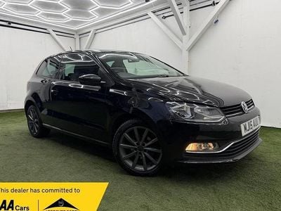 Used VW Polo Design 60 HP (44 kW) 2015 Black Hatchback
