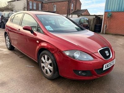 Used Seat Leon Stylance 90 HP (66 kW) 2008 Red Hatchback