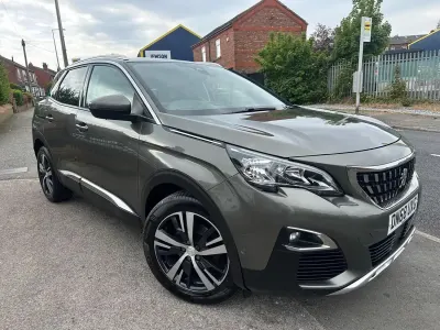 Używany Peugeot 3008 Allure 130 KM (95 kW) 2018 Szary SUV