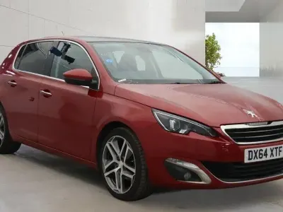 Gebraucht Peugeot 308 115 PS (84 kW) 2014 Rot Kleinwagen