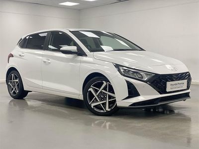 Käytetty Hyundai i20 Premium 90 HP (66 kW) 2024 Valkoinen Viistoperä