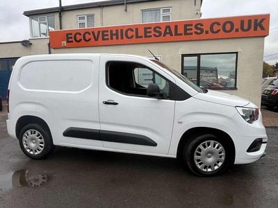 Used Vauxhall Combo Sportive 100 HP (73 kW) 2020 White Van