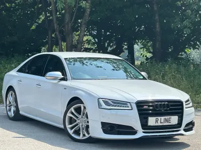 Used Audi A8 Advanced 435 HP (319 kW) 2016 White Sedan