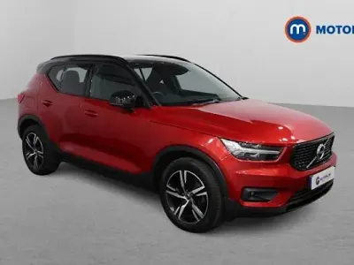 Usado Volvo XC40 R-Design 163 HP (119 kW) 2020 Vermelho SUV