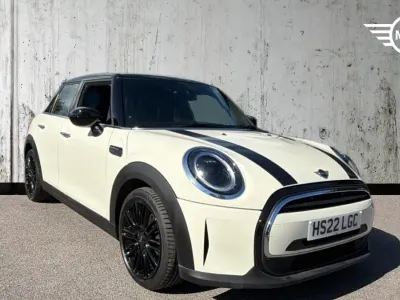 Used Mini Cooper Exclusive 136 HP (100 kW) 2022 Pepper white Hatchback
