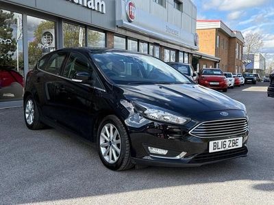 Used Ford Focus Titanium 120 HP (88 kW) 2016 Black Hatchback