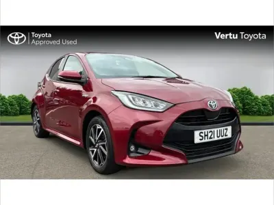 Used Toyota Yaris Design 113 HP (83 kW) 2021 Red Hatchback