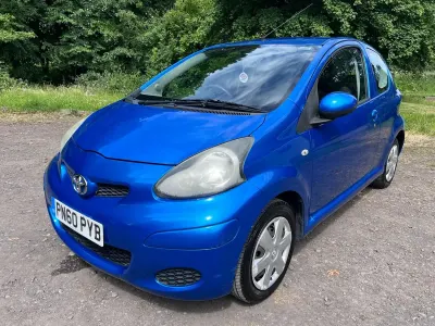 Used Toyota Aygo 68 HP (50 kW) 2010 Blue Hatchback