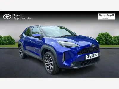 Used Toyota Yaris Hybrid Design 2025 Blue Hatchback