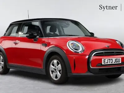 Used Mini Cooper Classic 134 HP (98 kW) 2023 Red Hatchback