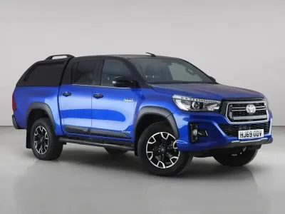 Used Toyota HiLux 150 HP (110 kW) 2019 Blue Pickup