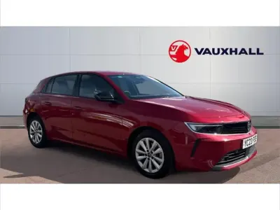 Used Vauxhall Astra Design Edition 128 HP (94 kW) 2023 Red Hatchback