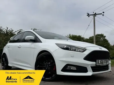 Second-hand Ford Focus ST 185 CP (136 kW) 2018 Alb Hatchback