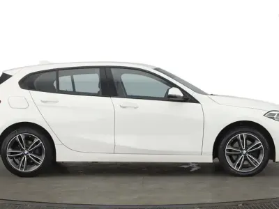 Used BMW 118 Sport Line 2023 White Hatchback