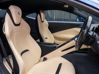 Usado Ferrari Roma 620 CV (456 kW) 2021 Azul Coupe