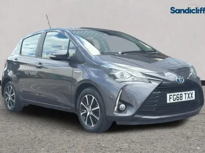 Used Toyota Yaris Hybrid 100 HP (73 kW) 2019 Grey Hatchback