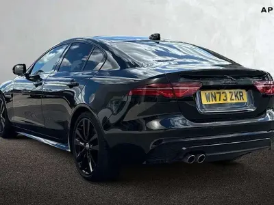 Käytetty Jaguar XE R-Dynamic 204 HP (150 kW) 2023 Musta Sedan