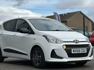 Used Hyundai i10 GO! 67 HP (49 kW) 2018 White Hatchback