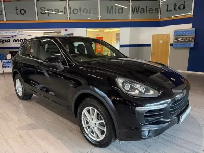Used Porsche Cayenne 262 HP (192 kW) 2015 Black SUV