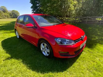 Begagnad VW Golf VII Edition 125 HK (91 kW) 2016 Röd Halvkombi