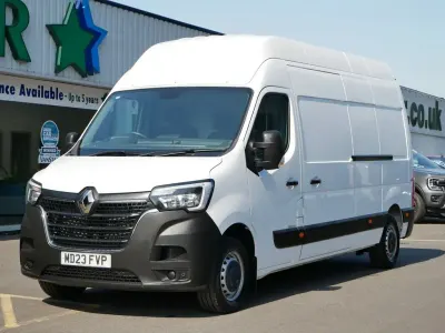 Used Renault Master Business 135 HP (99 kW) 2023 White MPV