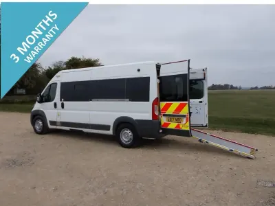 Begagnad Peugeot Boxer 2017 Vit Van