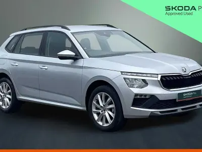 Usado Skoda Kamiq SE 113 CV (83 kW) 2025 Plateado SUV