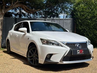 Lexus CT200h