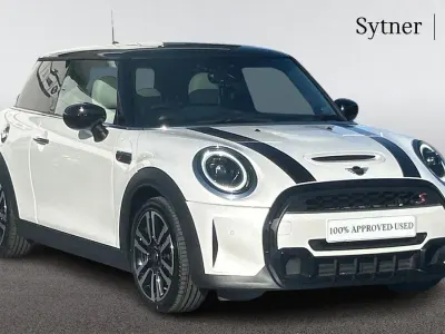 Usado Mini Cooper S Exclusive 176 HP (129 kW) 2023 Branco Citadino