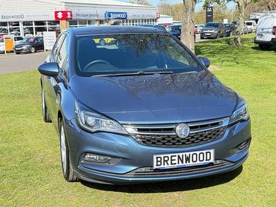 Gebraucht Vauxhall Astra SRi 150 PS (110 kW) 2017 Blau Kleinwagen