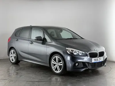 Begagnad BMW 218 M Sport 2018 Grå Halvkombi