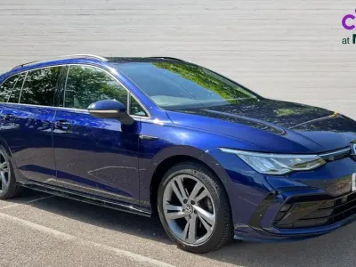 Used VW Golf VIII R-line 150 HP (110 kW) 2022 Atlantic blue Estate