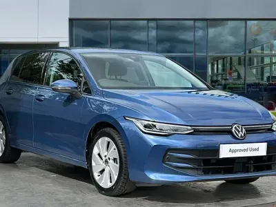 Second-hand VW Golf VIII Match 204 CP (150 kW) 2025 Albastru