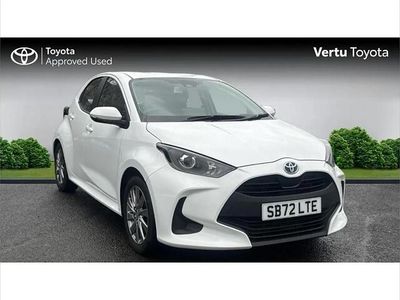 Used Toyota Yaris Hybrid 116 HP (85 kW) 2023 White Hatchback
