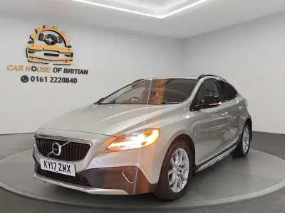 Usado Volvo V40 CC Pro 150 HP (110 kW) 2017 Carrinha