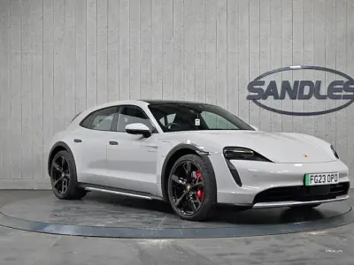 Usado Porsche Taycan Cross Turismo 419 kW (571 CV) 2023 Gris Familiar