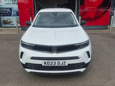 Used Vauxhall Mokka Design Edition 99 HP (72 kW) 2023 White SUV