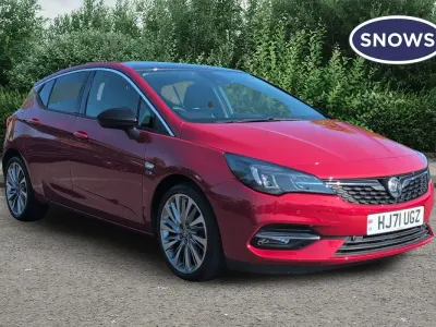Used Vauxhall Astra Edition 145 HP (106 kW) 2021 Red