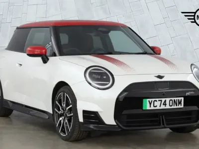 Used Mini Cooper Hatch 133 kW (181 HP) 2024 White Hatchback