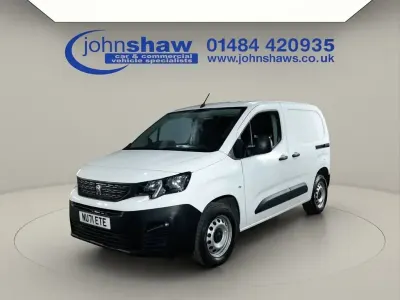 Second-hand Peugeot Partner Premium 100 CP (73 kW) 2021 Alb Monovolum