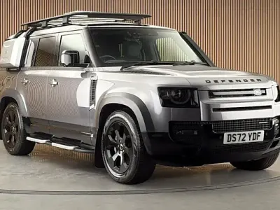 Used Land Rover Defender HSE Dynamic 300 HP (220 kW) 2024 SUV