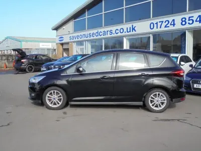 Begagnad Ford C-MAX Zetec 125 HK (91 kW) 2016 Svart Minibuss