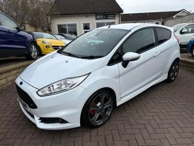 Używany Ford Fiesta ST 2016 Biały Hatchback