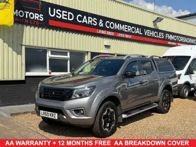 Used Nissan Navara Tekna 190 HP (139 kW) 2019 Grey Pickup